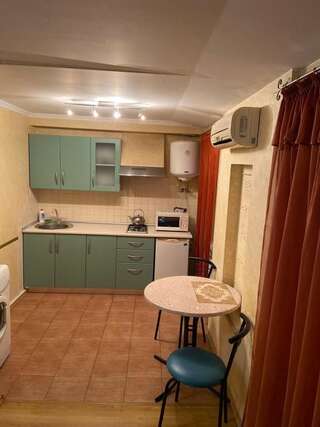 Апартаменты Apartment in the city center Херсон Апартаменты-студио-12